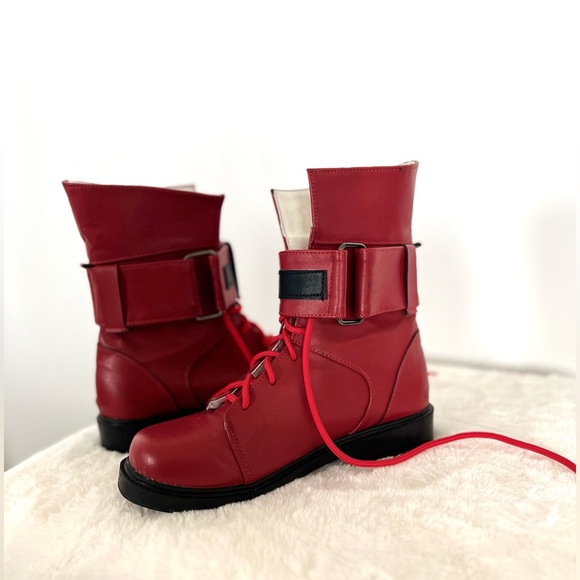 Red Boots - Picture 4 of 4